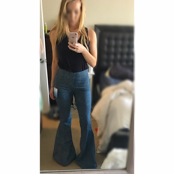 Mumu Berkeley Bells in Waterfall Paisley - Picture 4 of 7